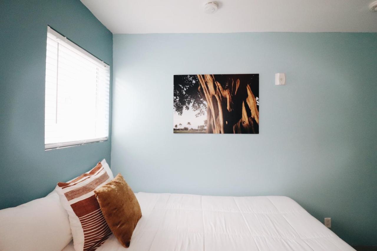 The Gem On 15Th Apartment Маями Бийч Екстериор снимка